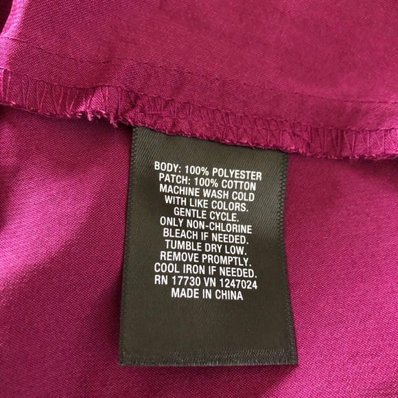 Mossimo High/Low Top in Burgundy w/Peplum Style Bottom & Bell Sleeves - Picture 10 of 11